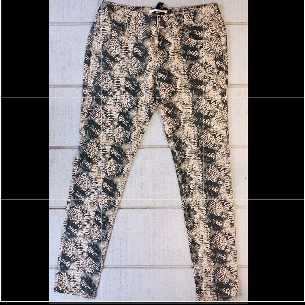 NWOT Cabi animal print pants